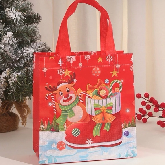 Christmas Gift Bags 12pack - Picture 3 of 5